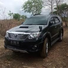 Fortuner Hasil Kejahatan ini Ditinggalkan Pengemudinya di Area Tegalan