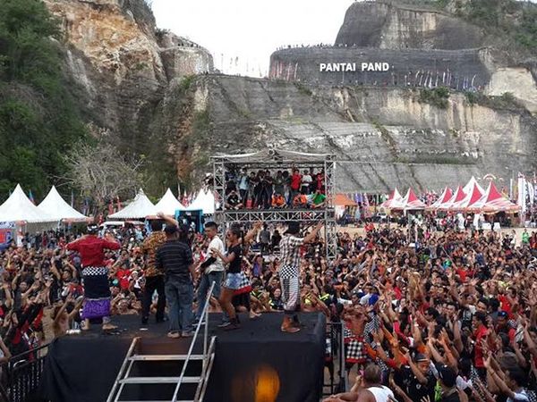 Rekor Tari Kecak di Honda Bikers Day