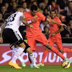 Gol Busquets di Menit-menit Akhir Bawa Barca Taklukkan Valencia