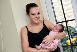 Perut Tak Membesar, Wanita Ini Tiba-tiba Melahirkan di Toilet