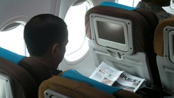 Penjelasan Seskab Kenapa Jokowi ke Semarang Pakai Pesawat Komersil