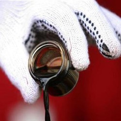 Harga Minyak Anjlok, Menteri ESDM dan Menkeu Bahas Harga Premium