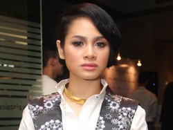 Sudah Dilamar, Andien Belum Mau Bicara Soal Rencana Pernikahannya