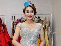 Mengintip Gaun Pengantin Fitri Karlina