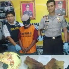 Cemburu Pacar Digoda, Celurit Bicara