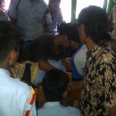 8 Siswa SMK PGRI 1 Madiun Kesurupan Massal Usai Drum Band