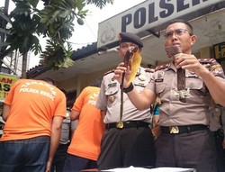 Dasar Deden, Ayah Sakit Malah Sibuk Jambret dan Foya-foya