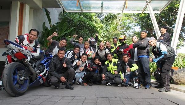 Moge-Moge Yamaha Keliling Pulau Bali