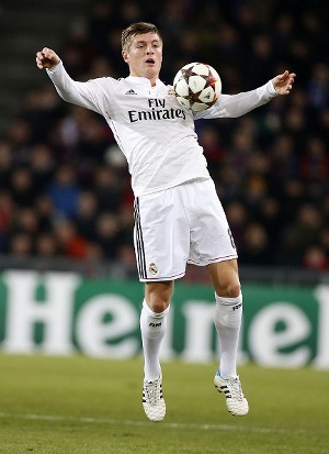 Kroos Pemain Terbaik di Dunia di Posisinya