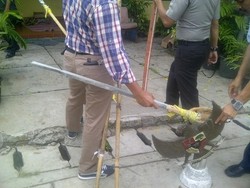 Sweeping DPP Golkar, Polisi Amankan Celurit dan Puluhan Senjata Tawuran