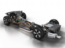 BMW: Semua Model Mobil Kami Bakal Disetrum