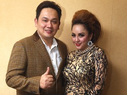 Belum Dinikahi Farhat, Regina Bantah Hamil Duluan