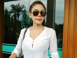 Nikita Mirzani Gemas Ingin Duel dengan Gubernur Tandingan