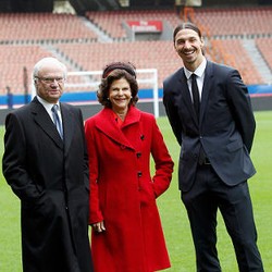 Ibrahimovic Ajak Raja & Ratu Swedia Keliling Parc des Princes