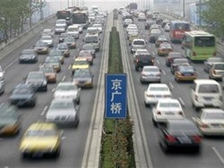 Ada 300 Juta Kendaraan di Jalanan Tiongkok