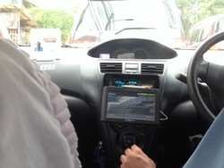 Ternyata Benar, Pelat Baja Terpasang di Bagasi Taksi Express yang Asli