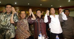 Ssttt.. Agung Laksono Cs Rapat Rahasia di Suatu Tempat di Jakarta