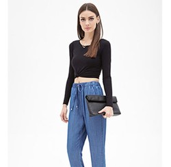 Editors Choice: 5 Celana Jogger untuk Tampil Sporty Saat Hangout