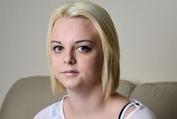 Makan Burger Bikin Rahang Meleset Karena Sindrom Sendi Mudah Lepas