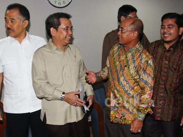 Komisi VII Audensi Bahas Ladang Minyak Komisi VII Audensi Bahas Ladang Minyak