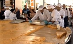 Waduh! Racikan Omelet Spanyol Seberat Tiga Ton Ini Gagal Masuk Rekor Dunia