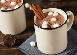 Mau Bikin Hot Chocolate Enak? Ikuti Cara Ini
