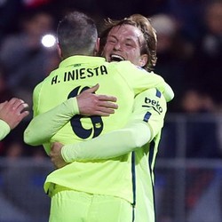 Setelah Delapan Bulan, Iniesta Bikin Gol Lagi untuk Barca