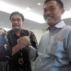 Cawagub Djarot Sowan dan Sholat di DPRD