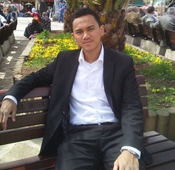 Di Balik Honor Besar, Ini Kesulitan Yang Sering Dihadapi Penerjemah