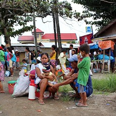 Pelabuhan Filipina Ditutup Jelang Topan Hagupit, Ribuan Warga Terlantar