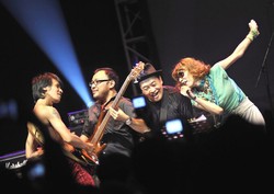 Akhir Pekan Ini, Yuk Nonton Banyuwangi Beach Jazz di Pantai Boom!