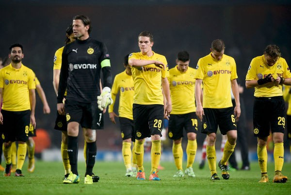 Keterpurukan Dortmund: Berguru Kepada Oasis dan Filosofi Sosis