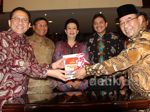 BPK Serahkan Hasil Pemeriksaan Semester I ke DPD