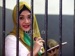 Tengah Sakit, Ayah Eddies Adelia Jenguk di Rutan Pondok Bambu