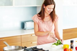 Agar Lebih Percaya Diri dan Masakan Enak Rasanya, Ikuti Tips Jitu Ini Saat Memasak