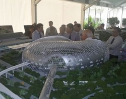 Perhiasan Raksasa Bandara Changi Dirancang oleh Arsitek Marina Bay Sands