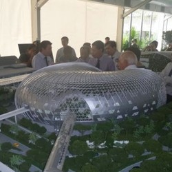 Perhiasan Raksasa di Bandara Changi Telan Biaya Rp 14 Triliun