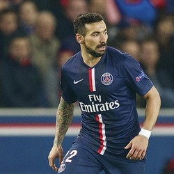 Napoli Takkan Pulangkan Lavezzi