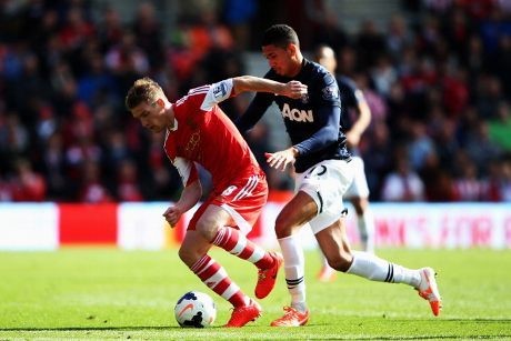 MU Sedang Oke, Smalling Pede Menang di St. Marys