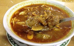 Warung Sate Solo Pak Agus: Slrup! Gurih Hangat Tongseng Kambing Khas Solo