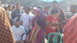 Temani Jokowi Blusukan, Iriana Menolak Dipayungi Meski Matahari Menyengat