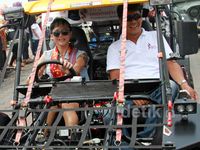 Brrmm.. Poppy Sovia Kendarai Mobil Offroad
