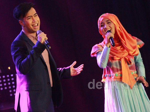 Duet Fatin dan Vidi di Panggung