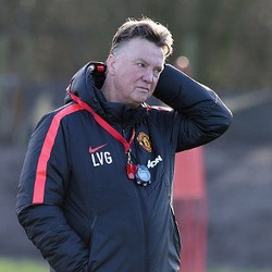 Van Gaal Bete MU Terus Digosipkan Bakal Beli Banyak Pemain