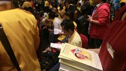 Agus Paparkan Visi Misi, Peserta Munas Serius Baca Buku Profil Agung