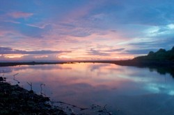 Rancabuaya, Pantai Sepi & Sejuk di Garut