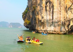 Jadi James Bond di James Bond Island