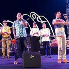 Sempat Diguyur Hujan, Beach Jazz Banyuwangi Tetap Memukau Penonton