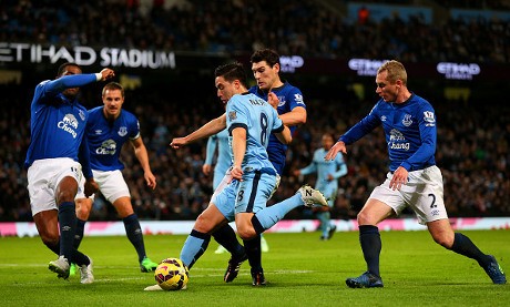 City Rapatkan Jarak dengan Chelsea