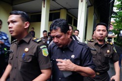 Kejati Riau Tahan Kepala BKD Kampar Kasus Korupsi Baju Koko